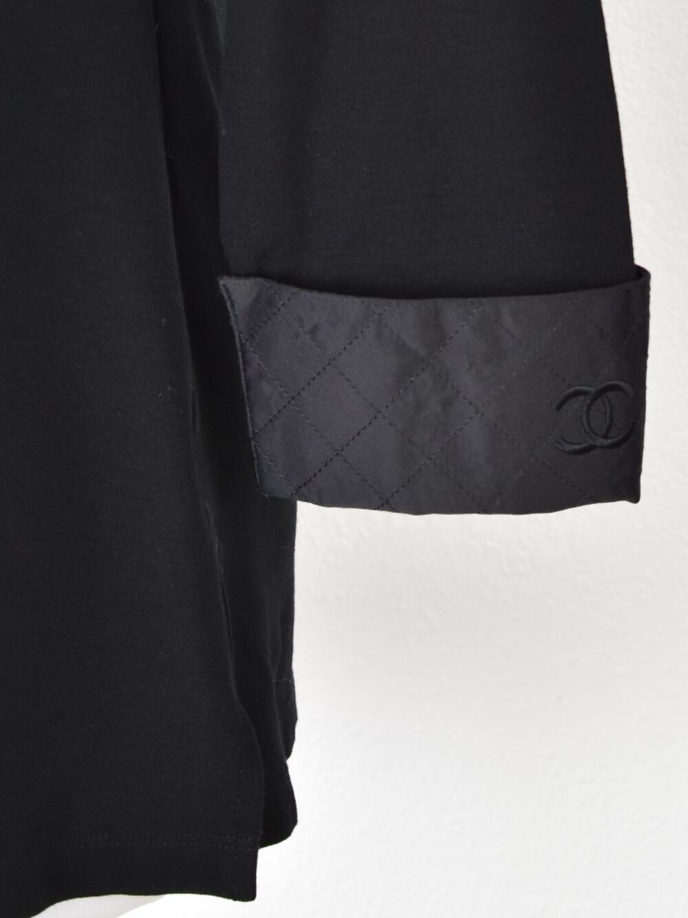 Chanel Logo Property Uniform Top Black - S - Picture 9 of 14